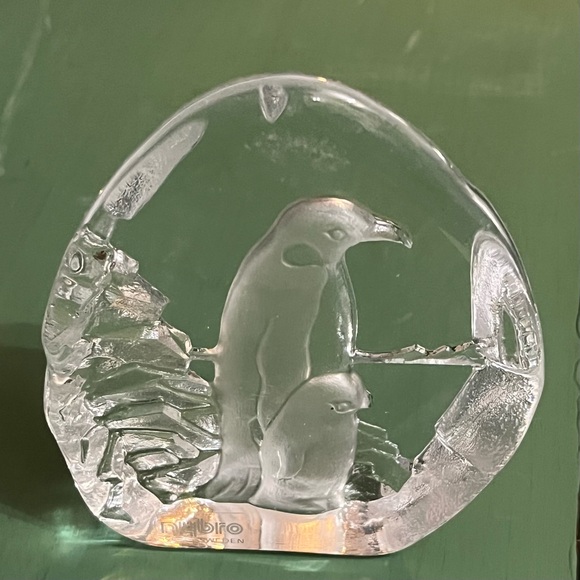 Nybro Sweden Crystal winter ice scene penguin and baby display/paperweight gift. - Picture 1 of 14